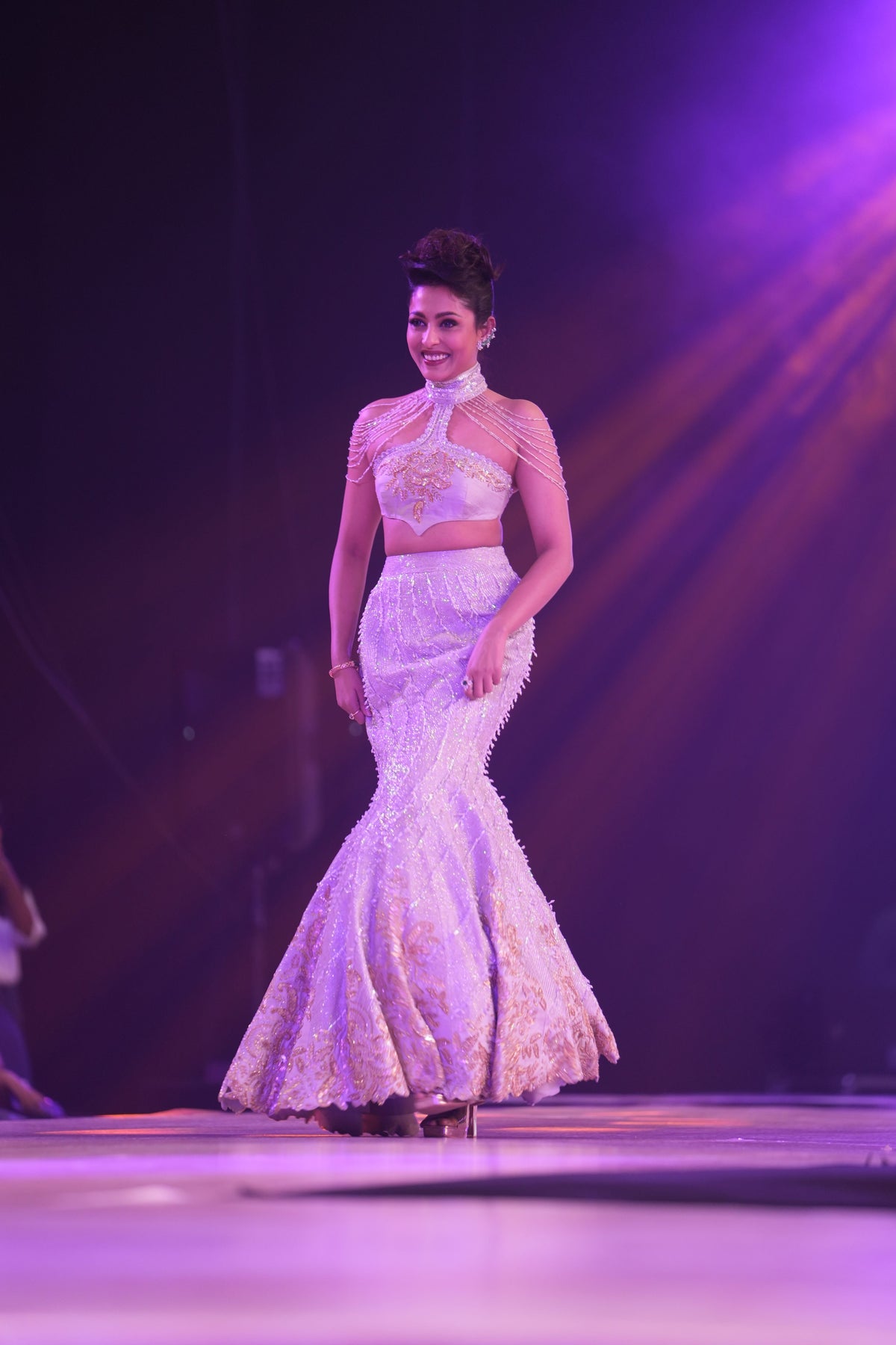 AMOGH FISHCUT ENSEMBLE