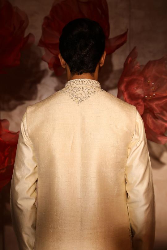 Ivory Embroidered Bandi Set