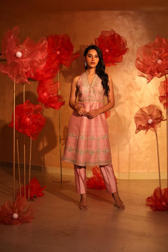 Calming Cameo Pink Embroidered Kurta Set