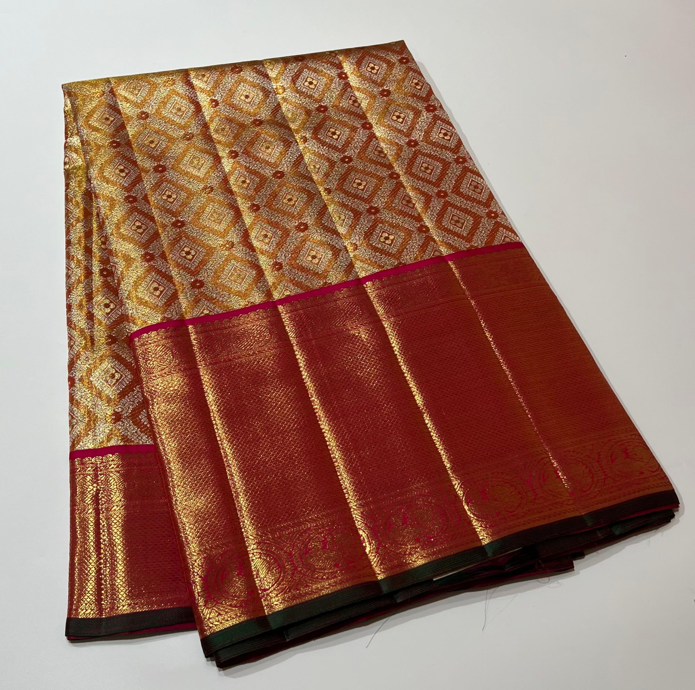 Golden Diamond pattern Kanjeevaram silk saree