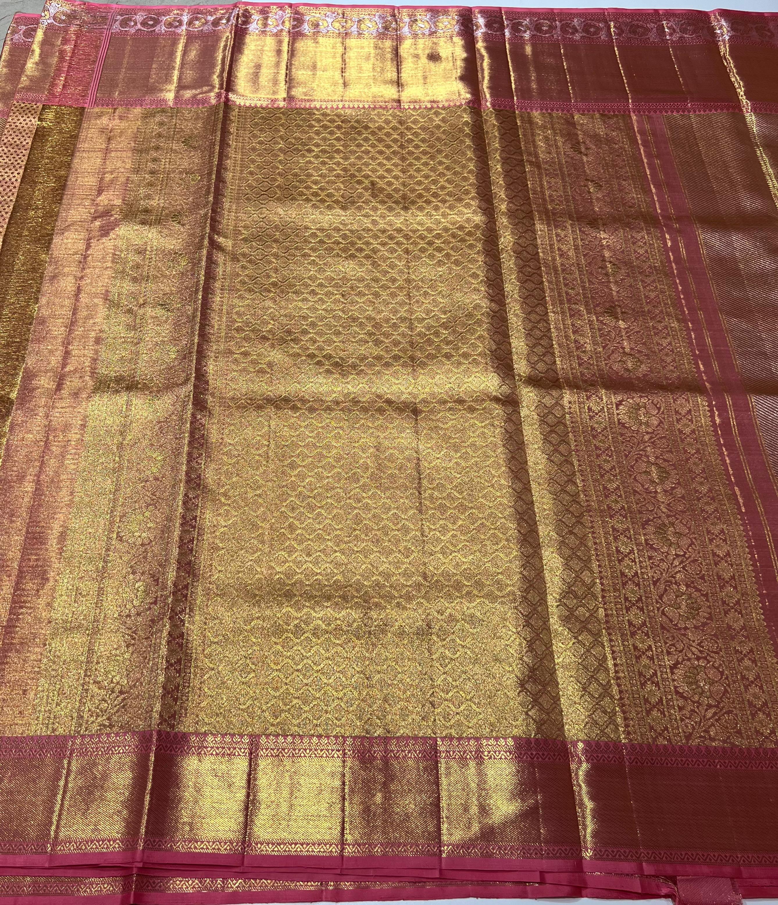Diagonal line Pink Kanjeevaram silk saree