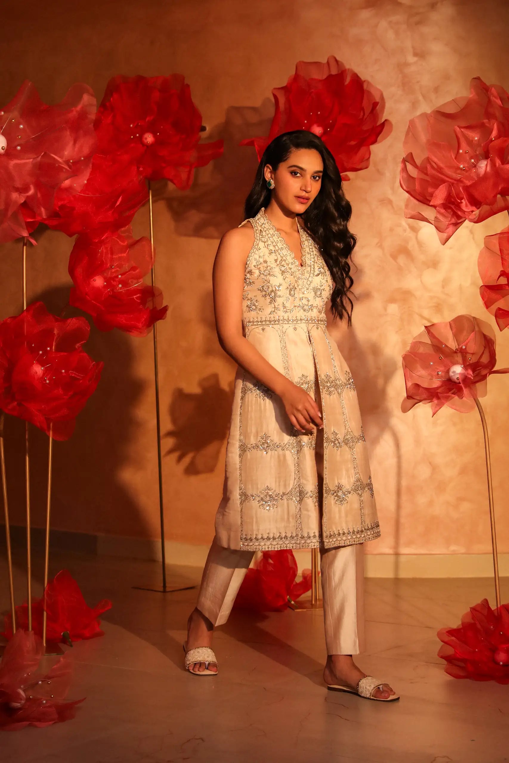 Elegant Ivory Embroidered Kurta Set1